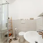 Διαμέρισμα Modern White With Ac And Balcony Μοντερόσο αλ Μάρε