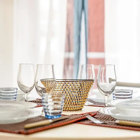 Modern White With Ac And Balcony Monterosso al Mare